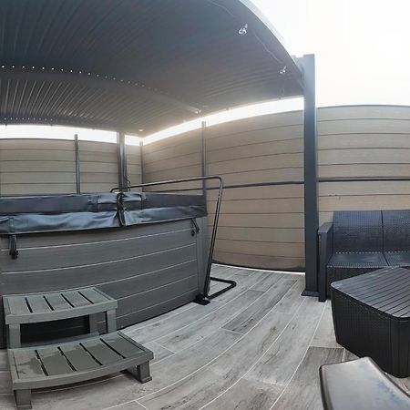 La Kaz Rhumantique Sauna And Spa Privatif La Rivière-Saint-Sauveur Eksteriør billede