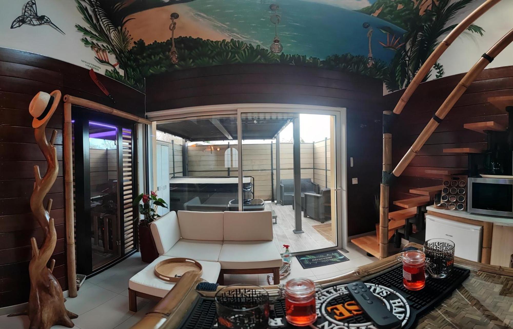 La Kaz Rhumantique Sauna And Spa Privatif La Rivière-Saint-Sauveur Eksteriør billede
