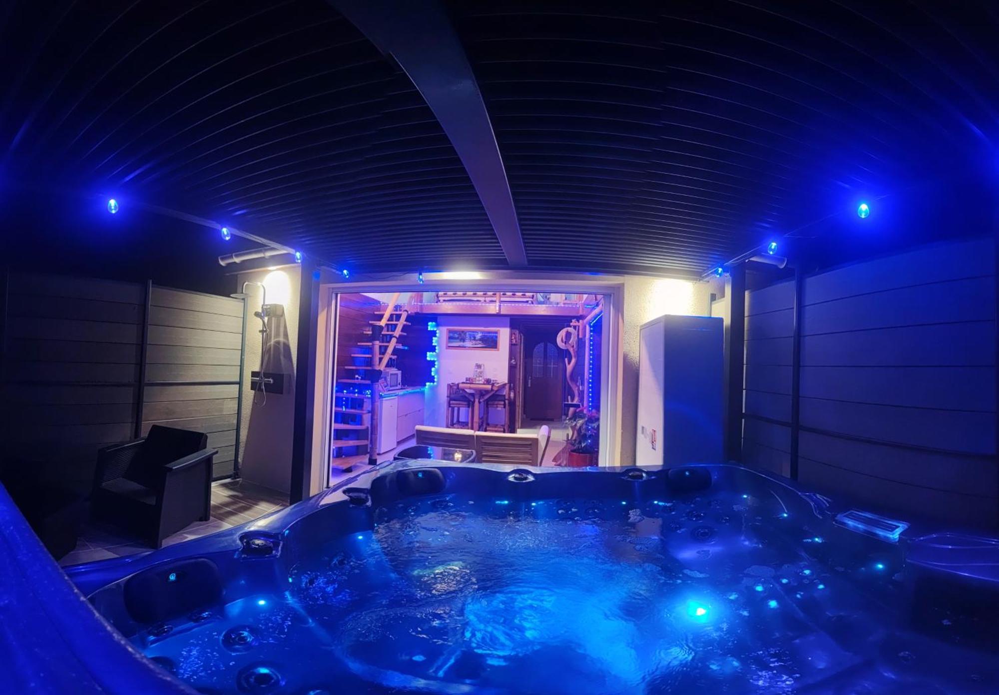 La Kaz Rhumantique Sauna And Spa Privatif La Rivière-Saint-Sauveur Eksteriør billede